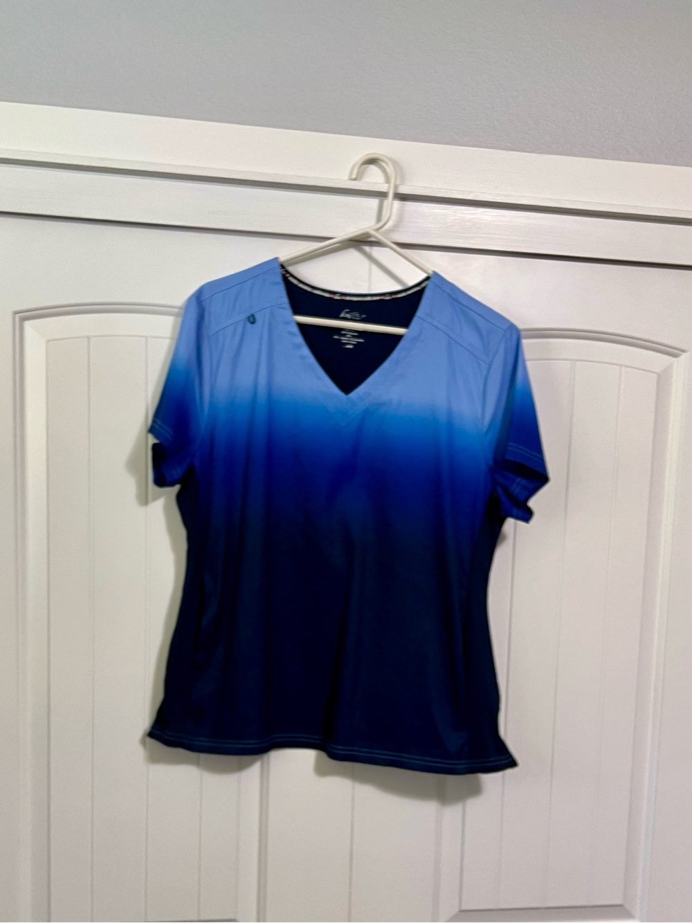 koi Ombre V-Neck Scrub Top in Light to Deep Blue